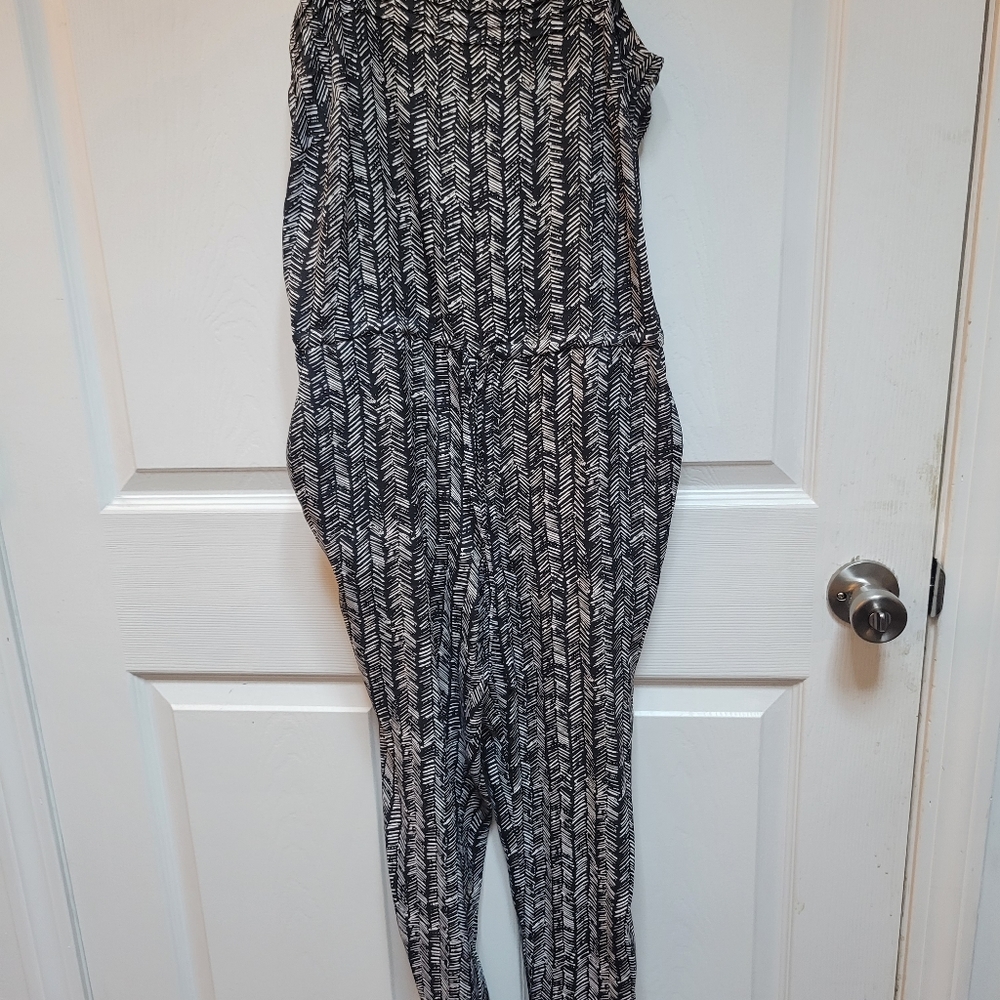 Patterned jumpsuit size xs petite